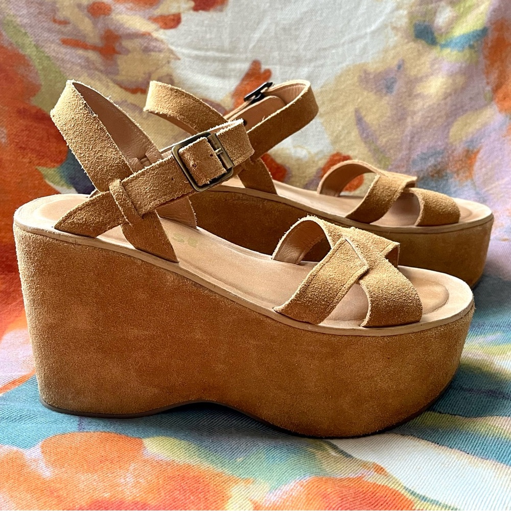 Women's Tan Suede Platform Sandals